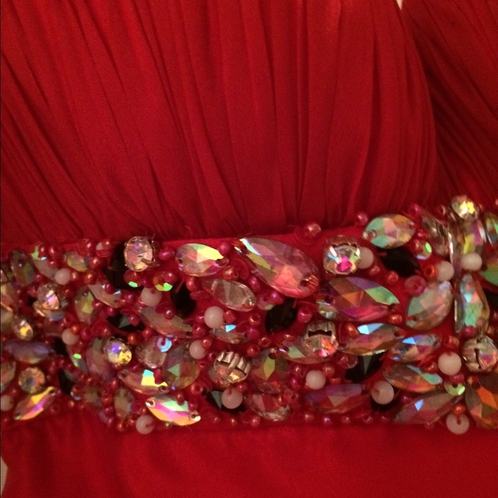Stunning Red ombré Formal dress - Picture 4 of 4